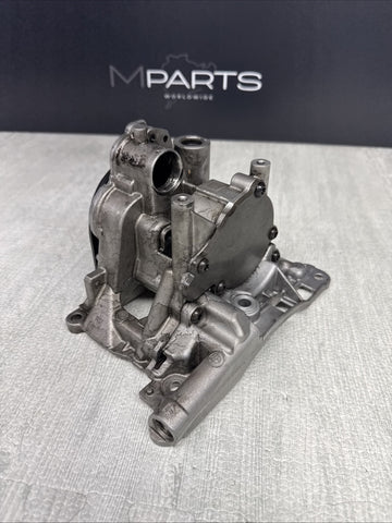 Oil Pump Oil Vacuum Pump Genuine BMW 7823009 F10 F11 25d 30d 35d 40d N57