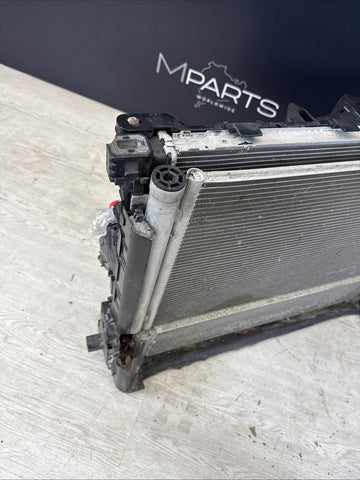 20-24 BMW F90 F91 F92 F93 M5 M8 FRONT ENGINE COOLING FAN RADIATORS ASSEMBLY