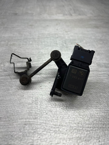 01-06 BMW E46 M3 Front Right Suspension Height Level Leveling Sensor 1093697
