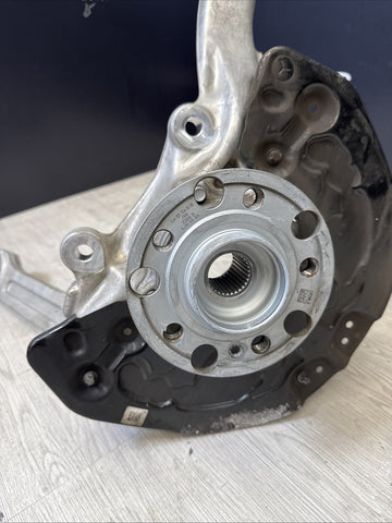 2015-2025 MERCEDES C300 4MATIC FRONT RIGHT SIDE SUSPENSION SPINDLE KNUCKLE OEM