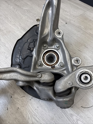 2015-2025 MERCEDES C300 4MATIC FRONT RIGHT SIDE SUSPENSION SPINDLE KNUCKLE OEM