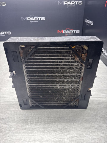 15-20 BMW F80 F82 F83 M3 M4 S55 FRONT RIGHT COOLER COOLANT RADIATOR OEM 2284604