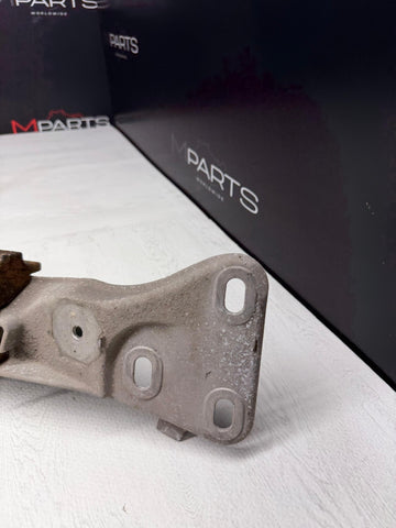 99-03 BMW E39 M5 Transmission Bracket OEM 1094722