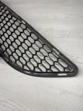 BMW E63 E64 M6 FRONT BUMPER LOWER CENTRAL GRILL GRILLE 51117898287 7898287 OEM