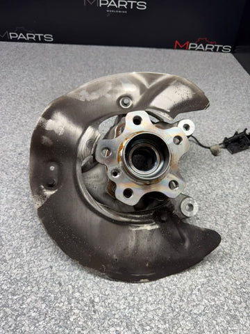 BMW 1 2 Series F70 F74 Driver O/S Right Front Wheel Carrier Hub OEM 6890172