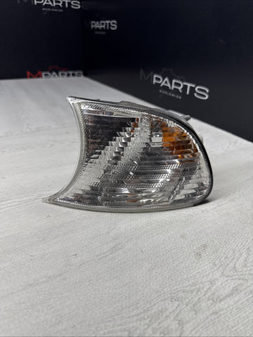 OEM BMW 01-06 E46 M3 Left Driver Side Turn Signal Corner Marker Light
