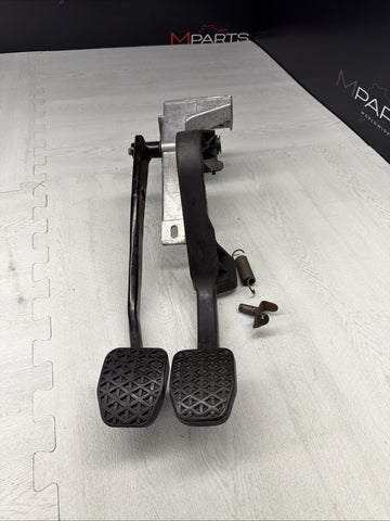 BMW Z3 M Z3M E36 M3 Pedal Box Brake Clutch Pedals *Notes*