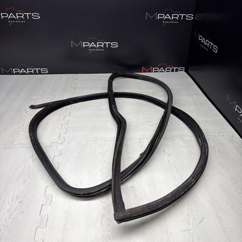 92-99 BMW E36 M3 323 325 328 Front Driver Door Weather Strip Seal Coupe Black *