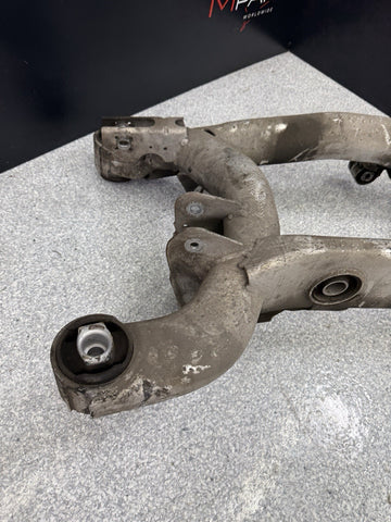 2000-2003 BMW E39 M5 Rear Axle Subframe Crossmember Carrier Cradle OEM