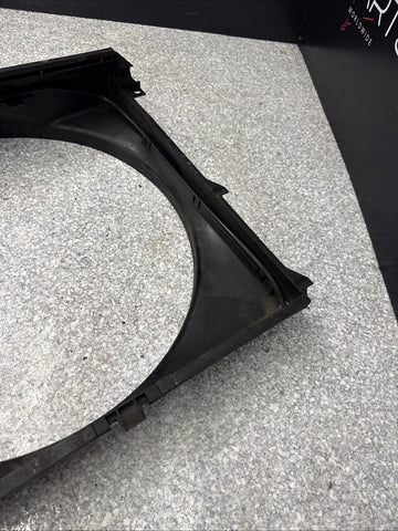 BMW E39 525i 528i 530i M5 Radiator Cooling Fan Plastic Shroud 17101438457 OEM