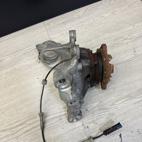 15-20 OEM BMW F80 F82 F83 M3 M4 Front Right Hub Spindle Knuckle Wheel Bearing