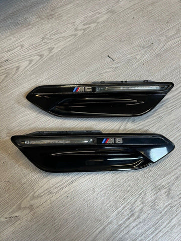 BMW OEM 13-16 M6 F06 F12 F13 Fender Grilles Vents Side Markers Pair Gloss Black