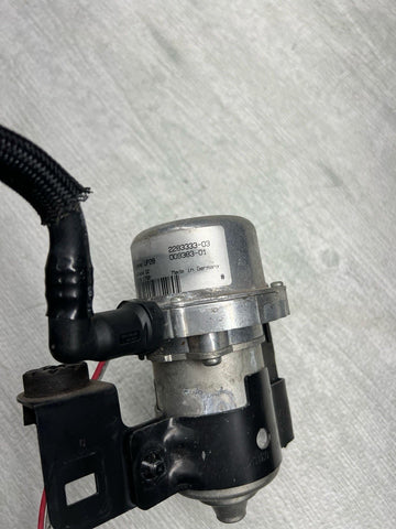 08-13 BMW E90 E92 E93 M3 S65 FRONT EVAP VACUUM AIR PUMP 2283333