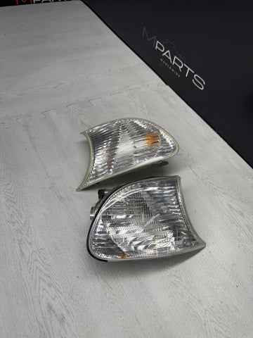02-06 BMW E46 325 328 M3 Clear Corner Lights Tail Lamps 6919651 6919652 *Notes*