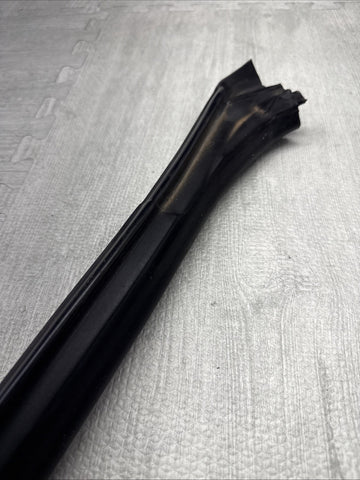 96-02 BMW Z3 Z3M Roadster Front Right Side Body Door Seal OEM