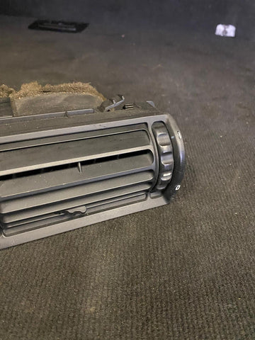 1988-1995 Bmw E34 Center Dash Board Air AC Vent