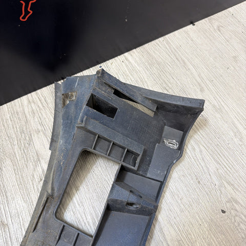 01-06 BMW E46 M3 LEFT DRIVER FRONT BUMPER COVER GUARD BRACKET 2695247