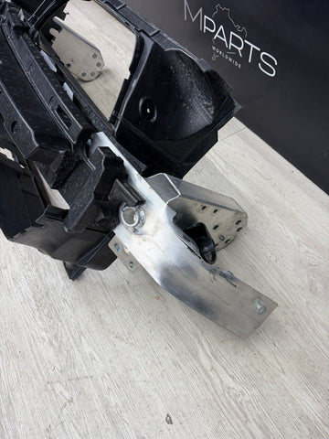 (PICKUP ONLY) BMW 19-23 330i G20 M340 Front Reinforcement Beam Bar *Damage