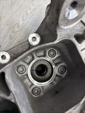 BMW 20-25 F96 X6M REAR RIGHT PASSENGER SIDE SPINDLE KNUCKLE HUB