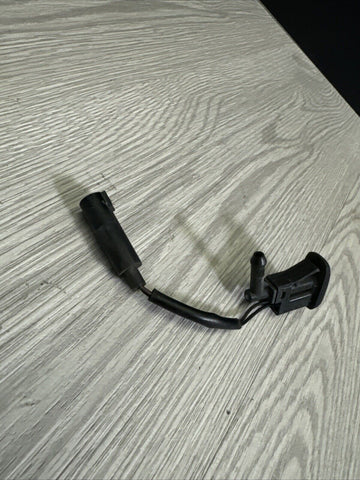 01-06 BMW E46 M3 Windshield Washer Hose Plastic Nozzle OEM 7056731