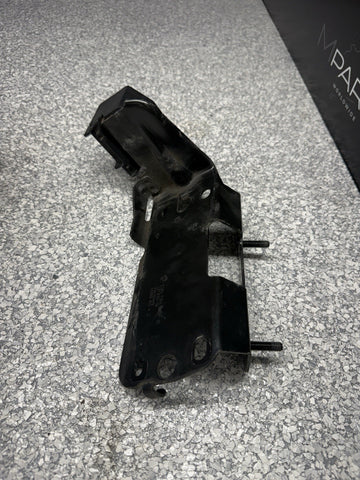 OEM BMW E82 E88 E90 E92 E93 335 M3 Radiator Support Right Plate Bracket Mount