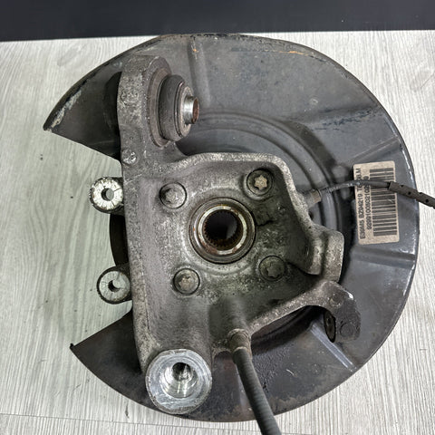 00-03 BMW E39 M5 RIGHT PASSENGER REAR SPINDLE KNUCKLE HUB