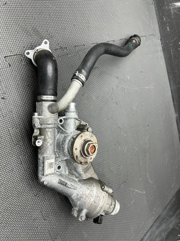15-20 BMW F80 F82 F83 M3 M4 S55 WATER PUMP THERMOSTAT HOUSING