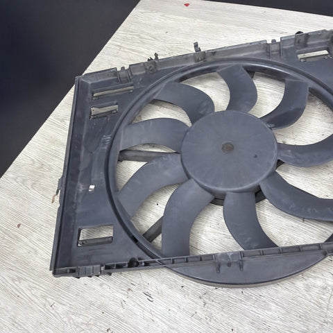 BMW E90 E92 E93 M3 08-13 ENGINE RADIATOR COOLING FAN & SHROUD OEM 2283621 *Notes