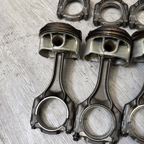 08-13 BMW E90 E92 E93 M3 V8 S65 Engine Pistons & Connecting Rods OEM Set