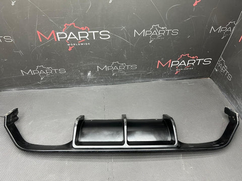 15-20 BMW F80 F82 F83 M3 M4 Carbon Fiber Rear Diffuser