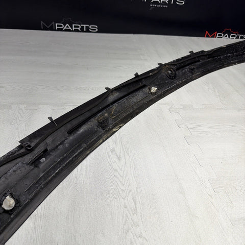 99-06 BMW E46 3 Series M3 Front Windshield Wiper Trim Molding Cowl Cover *Tab*