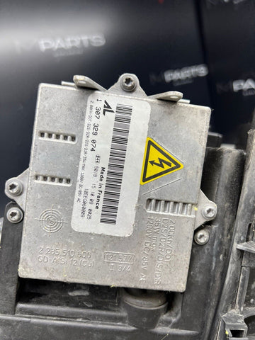 02-06 BMW E46 M3 OEM ORIGINAL Bi Xenon Headlights *Broken Tab*