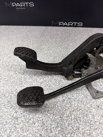 98-02 BMW E36/7 Z3 BRAKE CLUTCH PEDAL W INPUT CLUTCH CYLINDER OEM