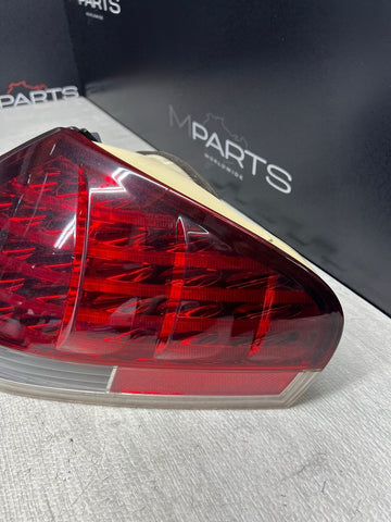 2006-2007 BMW E63 E64 M6 REAR LEFT TAIL LIGHT LAMP 7170975