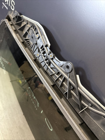 (PICKUP ONLY) SLIDING SUNROOF CASSETTE BMW 06-13 E82 E87 E90 E92 54137145920