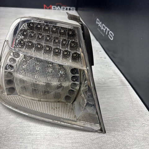 01-06 E46 BMW 330 M3 COUPE REAR LED TAIL LIGHT DRIVER 6937453 *Notes*