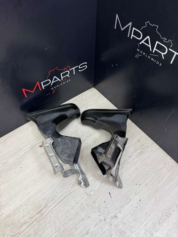 06-10 BMW E63 E64 M6 FRONT BUMPER LOWER BRAKE AIR DUCTS 7899787 7899788
