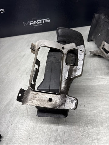BMW E46 M3 OEM (2001-2006) BRAKE AIR INLET DUCTS + BRACKETS PAIR *NO BROKEN TABS