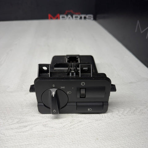 01–06 BMW 3 Series E46 Headlight / Fog Lamp Control Module Switch OEM 9133026