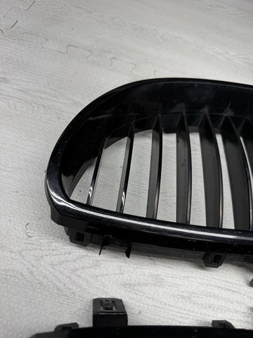 2006-2010 BMW E60 525i 528i 530i 535i 545i 550i M5 FRONT HOOD VENT GRILLES BLACK