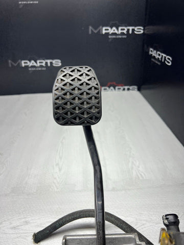 BMW 98-02 Z3 M Z3M MANUAL CLUTCH & BRAKE PEDAL ASSEMBLY OEM 1164842