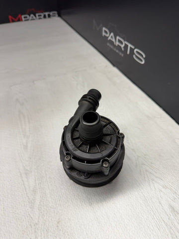 15-20 BMW F80 F82 F83 M3 M4 S55 ENGINE COOLANT AUXILIARY WATER PUMP OEM