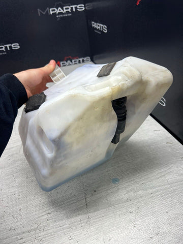 BMW 98-02 E37 Z3 M Z3M 5L WINDSHIELD WASHER RESERVOIR TANK + Pump OEM 8366422