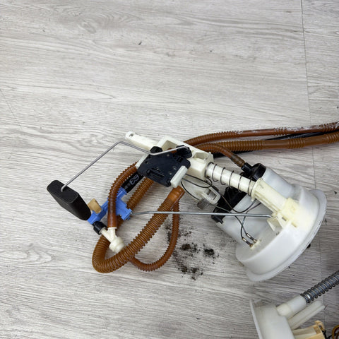 08-13 BMW E90 E92 E93 M3 Gas Fuel Pump Unit Assembly Left Right