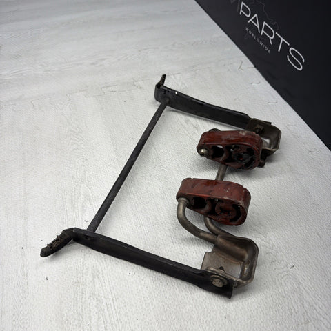 BMW E90 E92 E93 M3 08-13 Muffler Bracket Hanger 8041984