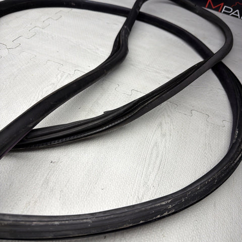 92-99 BMW E36 M3 323 325 328 Front Driver Door Weather Strip Seal Coupe Black *