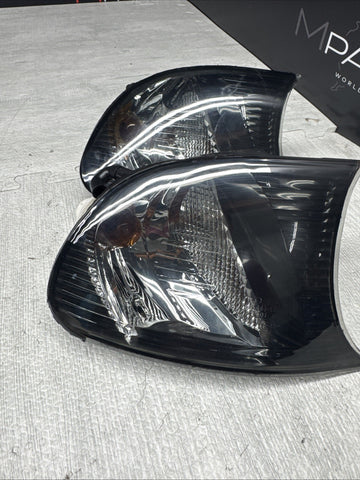Depo 02-06 BMW E46 325ci 330ci M3 2dr Smoked Corner Lights
