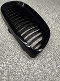 08-13 BMW E90 E92 E93 M3 Front Kidney Grille Right Passenger Black