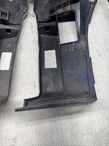 01-06 BMW E46 M3 LEFT RIGHT DRIVER FRONT BUMPER COVER GUARD BRACKET PAIR 2695247