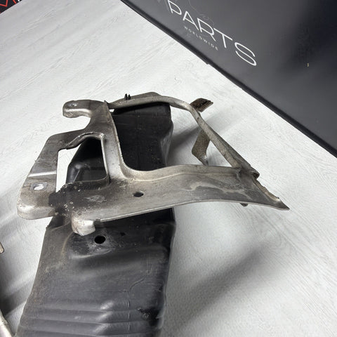 BMW E46 M3 OEM (2001-2006) BRAKE AIR INLET DUCTS + BRACKETS PAIR *2 BROKEN TABS*